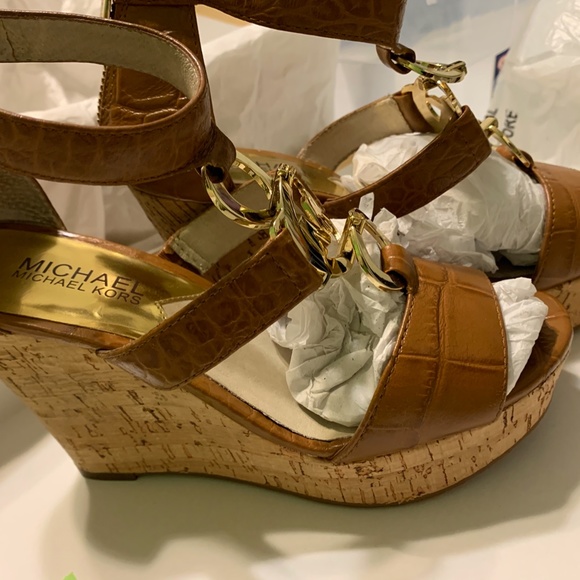Wedges, Shoes, Sandals - Picture 5 of 5